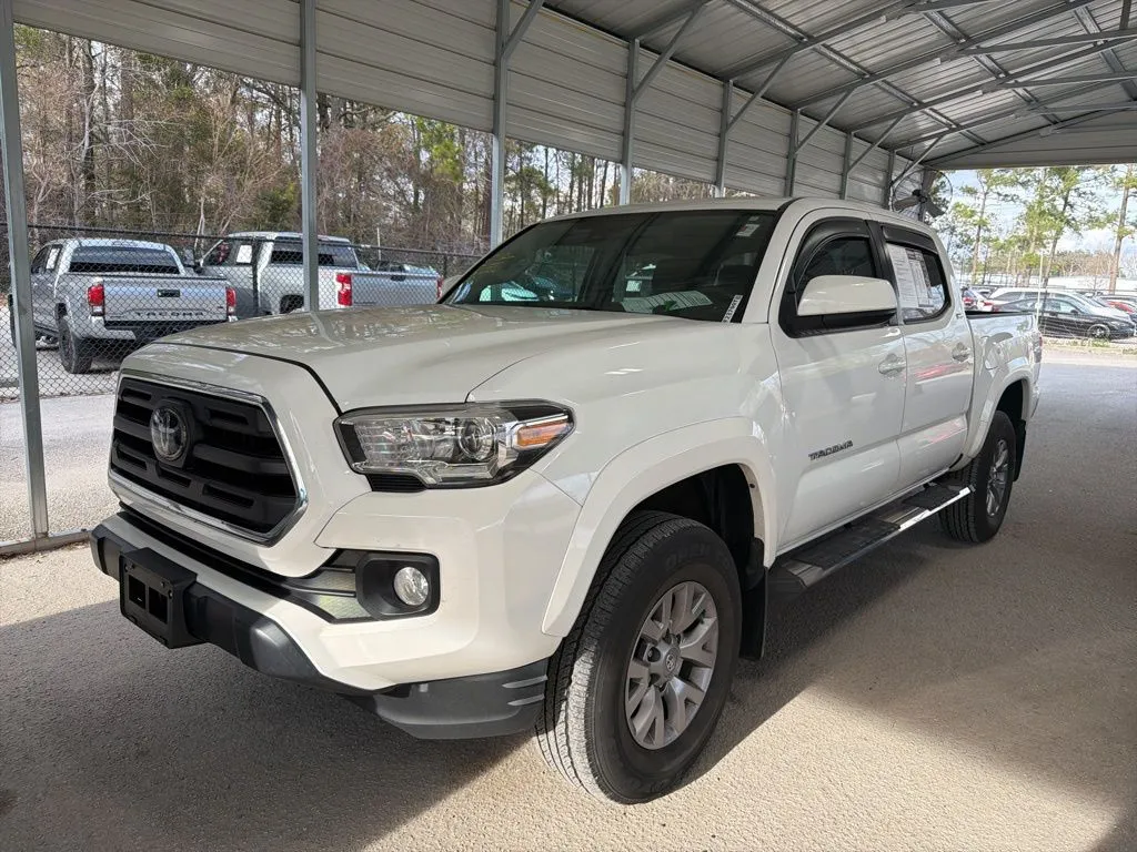 White 2018 Toyota Tacoma SR5 for sale in Summerville, SC