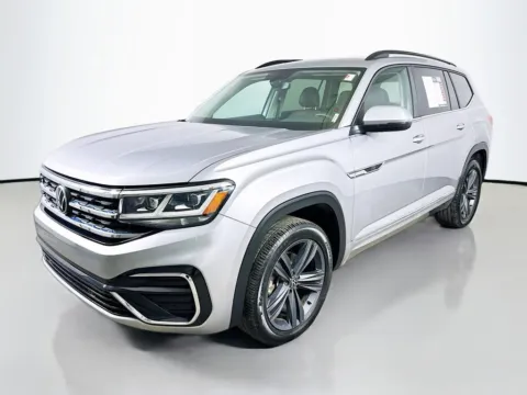 Another view of 2021 Volkswagen Atlas 3.6L V6 SE w/Technology R-Line for sale in Summerville, SC at Automaxx of the Carolinas