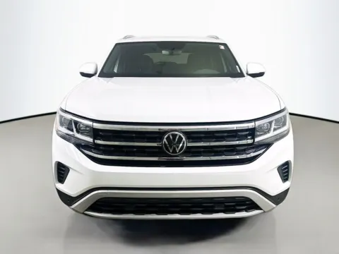 Photos of 2023 Volkswagen Atlas Cross Sport 3.6L V6 SE w/Technology for sale in Summerville, SC at Automaxx of the Carolinas