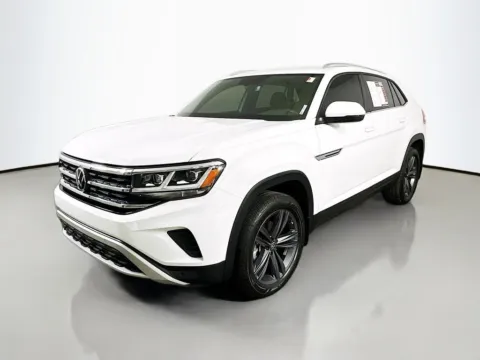 Another view of 2023 Volkswagen Atlas Cross Sport 3.6L V6 SE w/Technology for sale in Summerville, SC at Automaxx of the Carolinas