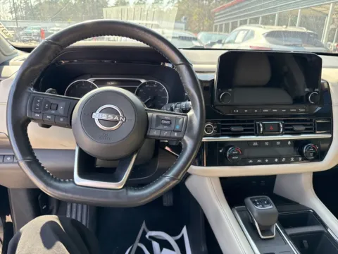 More photos of 2023 Nissan Pathfinder SL at Automaxx of the Carolinas, SC