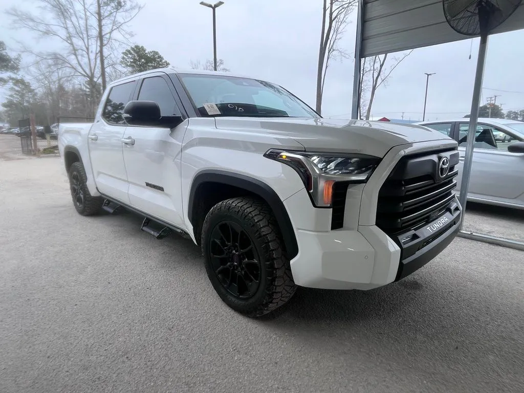 White 2024 Toyota Tundra SR5 for sale in Summerville, SC