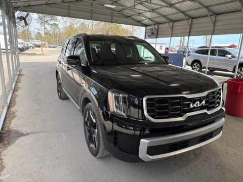 Photos of 2025 Kia Telluride S for sale in Summerville, SC at Automaxx of the Carolinas