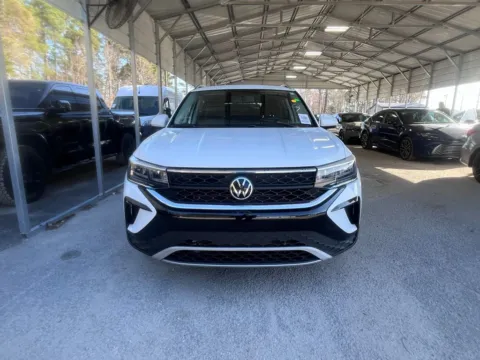 Photos of 2022 Volkswagen Taos 1.5T SE for sale in Summerville, SC at Automaxx of the Carolinas
