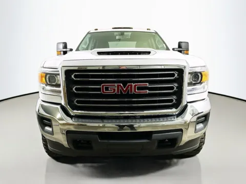 Photos of 2019 GMC Sierra 2500HD for sale in Summerville, SC at Automaxx of the Carolinas