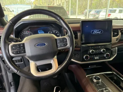 More photos of 2023 Ford Expedition Limited at Automaxx of the Carolinas, SC