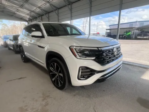 White 2024 Volkswagen Atlas 2.0T SEL Premium R-Line for sale in Summerville, SC