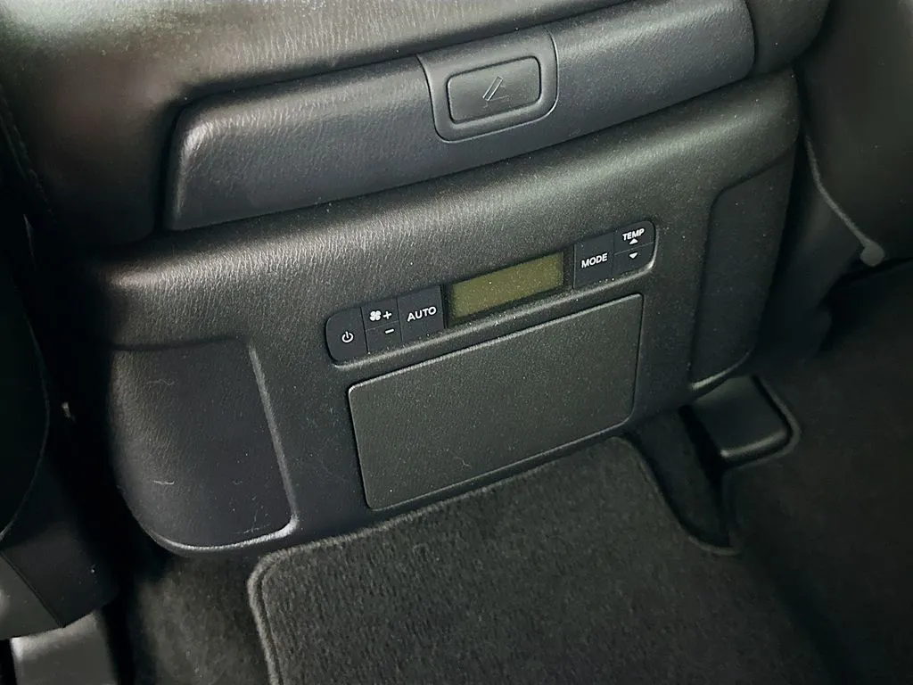 2023 Nissan Armada SL - Photo 32