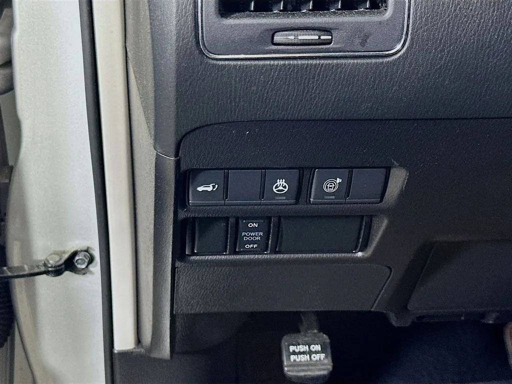 2023 Nissan Armada SL - Photo 22