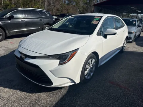 White 2023 Toyota Corolla LE for sale in Summerville, SC
