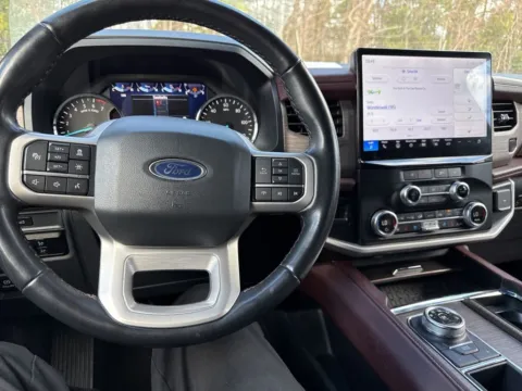 More photos of 2024 Ford Expedition Limited at Automaxx of the Carolinas, SC