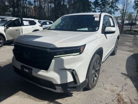 White 2023 Honda Pilot Touring for sale in Summerville, SC