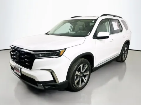 Another view of 2023 Honda Pilot Touring for sale in Summerville, SC at Automaxx of the Carolinas