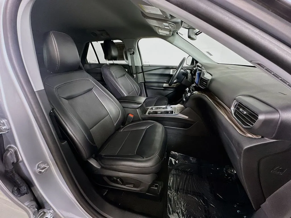 2023 Ford Explorer Limited - Photo 12