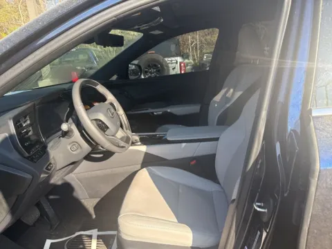 More photos of 2025 Lexus RX at Automaxx of the Carolinas, SC