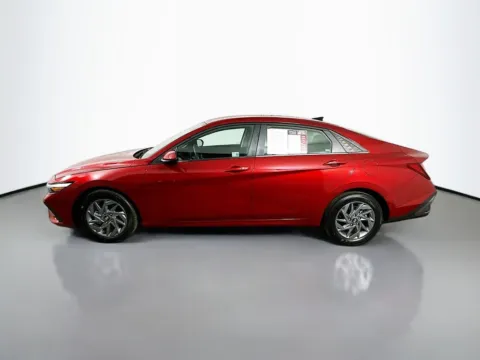 More photos of 2024 Hyundai Elantra SEL at Automaxx of the Carolinas, SC