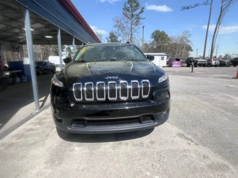 Photos of 2015 Jeep Cherokee Latitude for sale in Summerville, SC at Automaxx of the Carolinas