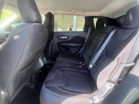 More photos of 2015 Jeep Cherokee Latitude at Automaxx of the Carolinas, SC