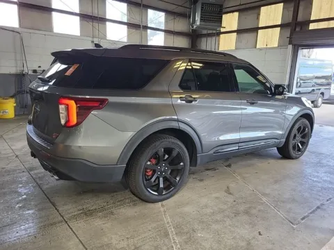 More photos of 2022 Ford Explorer ST at Automaxx of the Carolinas, SC