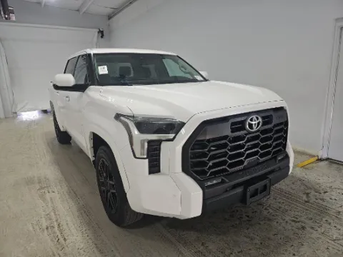 White 2023 Toyota Tundra SR5 for sale in Summerville, SC