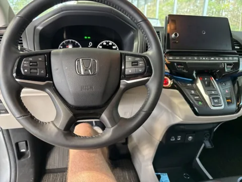 More photos of 2025 Honda Odyssey Touring at Automaxx of the Carolinas, SC