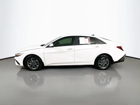 More photos of 2024 Hyundai Elantra SEL at Automaxx of the Carolinas, SC