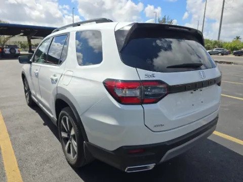 More photos of 2023 Honda Pilot Elite at Automaxx of the Carolinas, SC