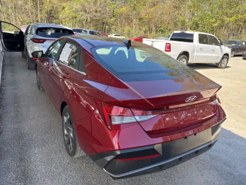 More photos of 2024 Hyundai Elantra SEL at Automaxx of the Carolinas, SC