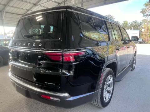 More photos of 2022 Jeep Wagoneer Series II at Automaxx of the Carolinas, SC