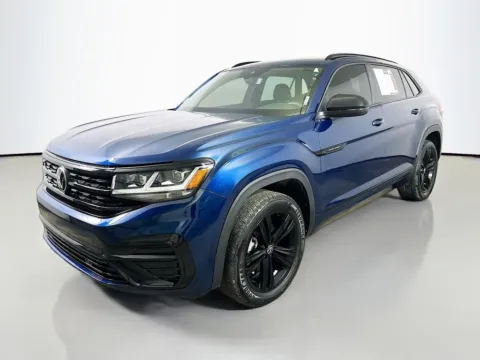 Another view of 2022 Volkswagen Atlas Cross Sport 2.0T SEL R-Line for sale in Summerville, SC at Automaxx of the Carolinas