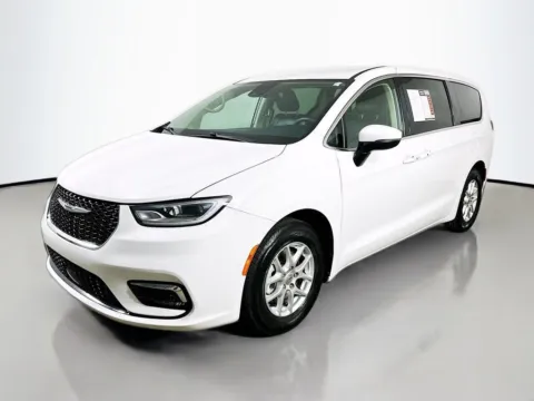 Another view of 2023 Chrysler Pacifica Touring L for sale in Summerville, SC at Automaxx of the Carolinas