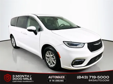 White 2023 Chrysler Pacifica Touring L for sale in Summerville, SC