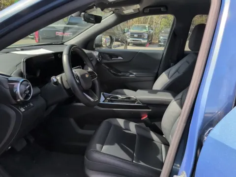 More photos of 2025 Chevrolet Equinox LT at Automaxx of the Carolinas, SC