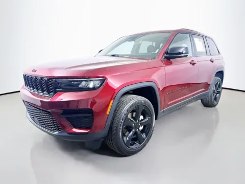 Another view of 2023 Jeep Grand Cherokee Altitude for sale in Summerville, SC at Automaxx of the Carolinas