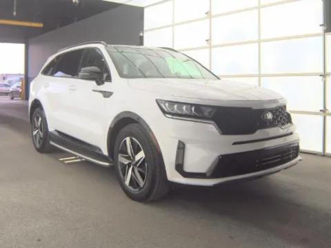 White 2021 Kia Sorento S for sale in Summerville, SC