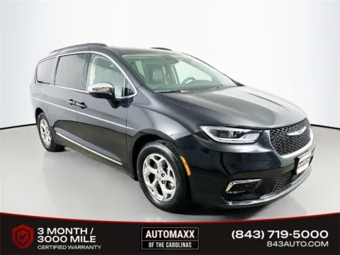 Black 2023 Chrysler Pacifica Limited for sale in Summerville, SC