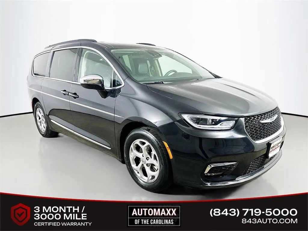 Black 2023 Chrysler Pacifica Limited for sale in Summerville, SC