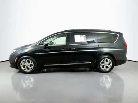 More photos of 2023 Chrysler Pacifica Limited at Automaxx of the Carolinas, SC