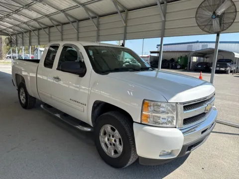 Photos of 2009 Chevrolet Silverado 1500 LT for sale in Summerville, SC at Automaxx of the Carolinas