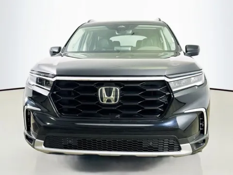 Another view of 2023 Honda Pilot Touring for sale in Summerville, SC at Automaxx of the Carolinas