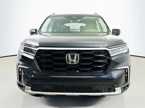 Photos of 2023 Honda Pilot Touring for sale in Summerville, SC at Automaxx of the Carolinas