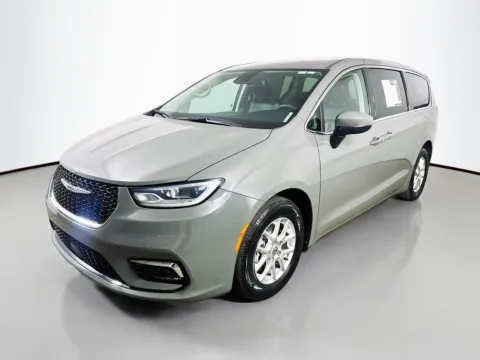 Another view of 2023 Chrysler Pacifica Touring L for sale in Summerville, SC at Automaxx of the Carolinas