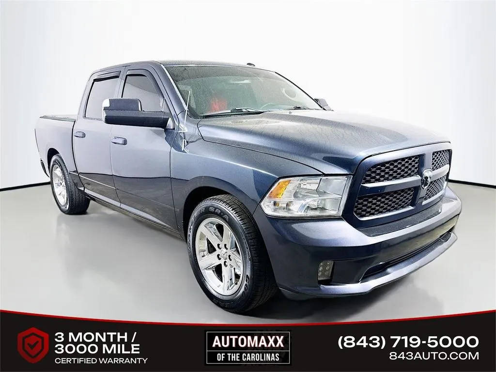 2016 RAM 1500 Express Crew Cab 5'7's photo