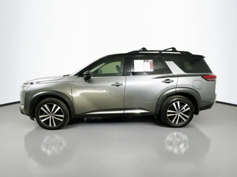 More photos of 2023 Nissan Pathfinder Platinum at Automaxx of the Carolinas, SC