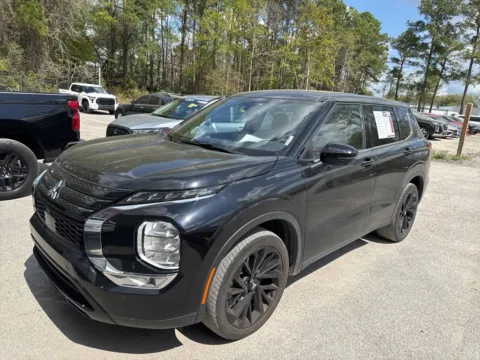 Photos of 2023 Mitsubishi Outlander SE Black Edition for sale in Summerville, SC at Automaxx of the Carolinas