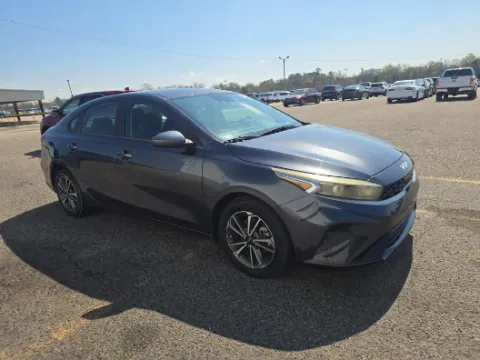 Gray 2022 Kia Forte LXS for sale in Summerville, SC