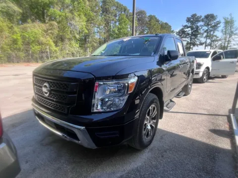 Photos of 2021 Nissan Titan SV for sale in Summerville, SC at Automaxx of the Carolinas