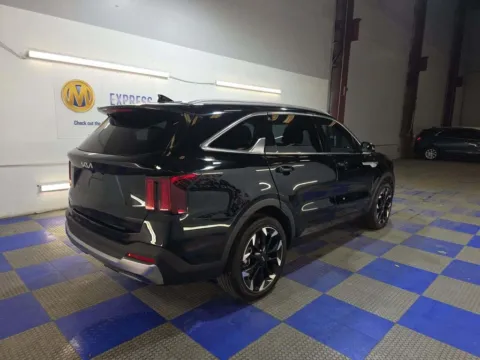 Photos of 2024 Kia Sorento EX for sale in Summerville, SC at Automaxx of the Carolinas