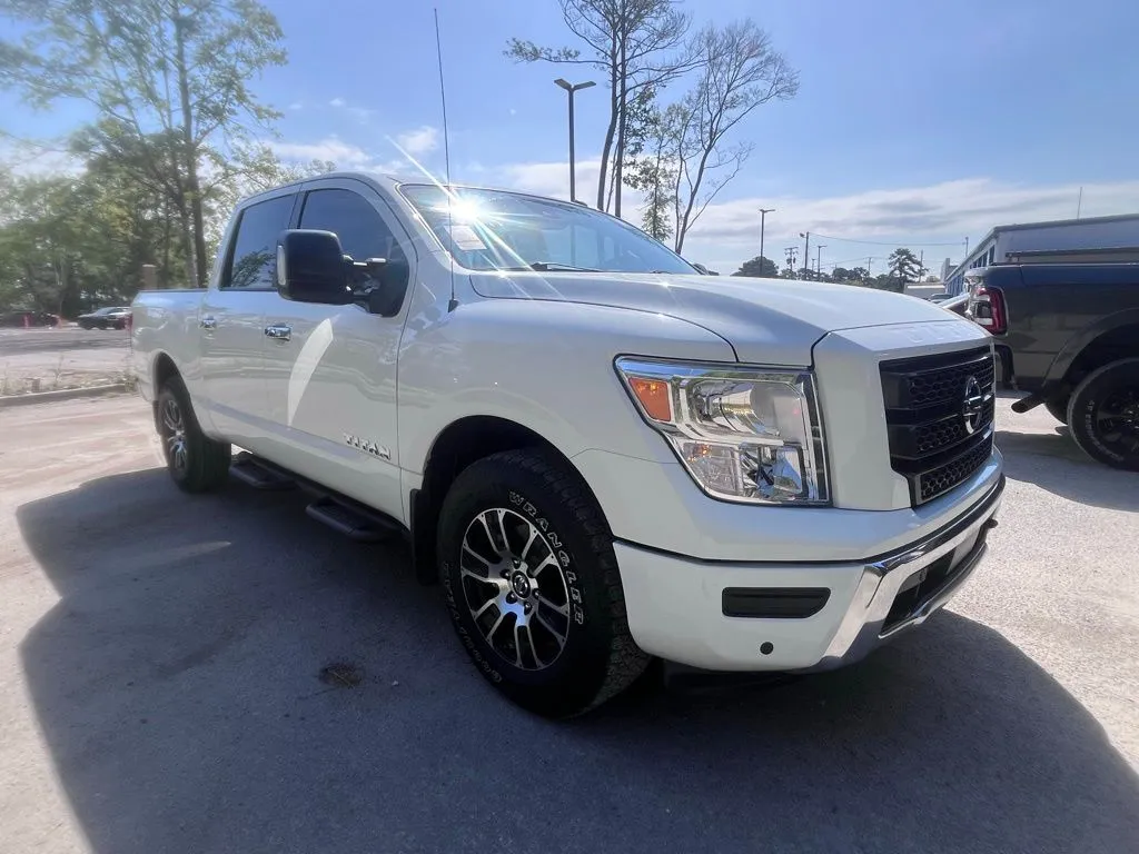 White 2021 Nissan Titan SV for sale in Summerville, SC