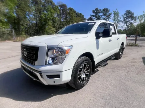 Photos of 2021 Nissan Titan SV for sale in Summerville, SC at Automaxx of the Carolinas